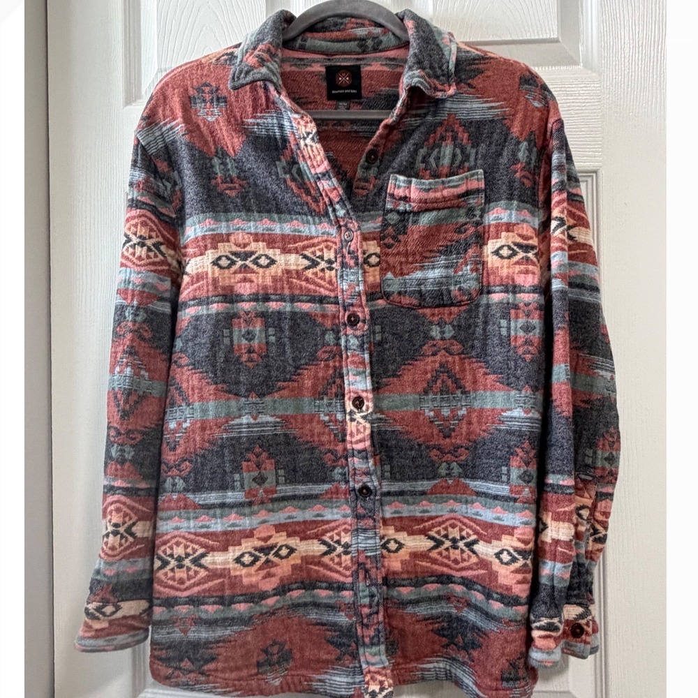 Mountain and Isles Flannel Shirt Medium Southwestern Aztec Geometric Cotton